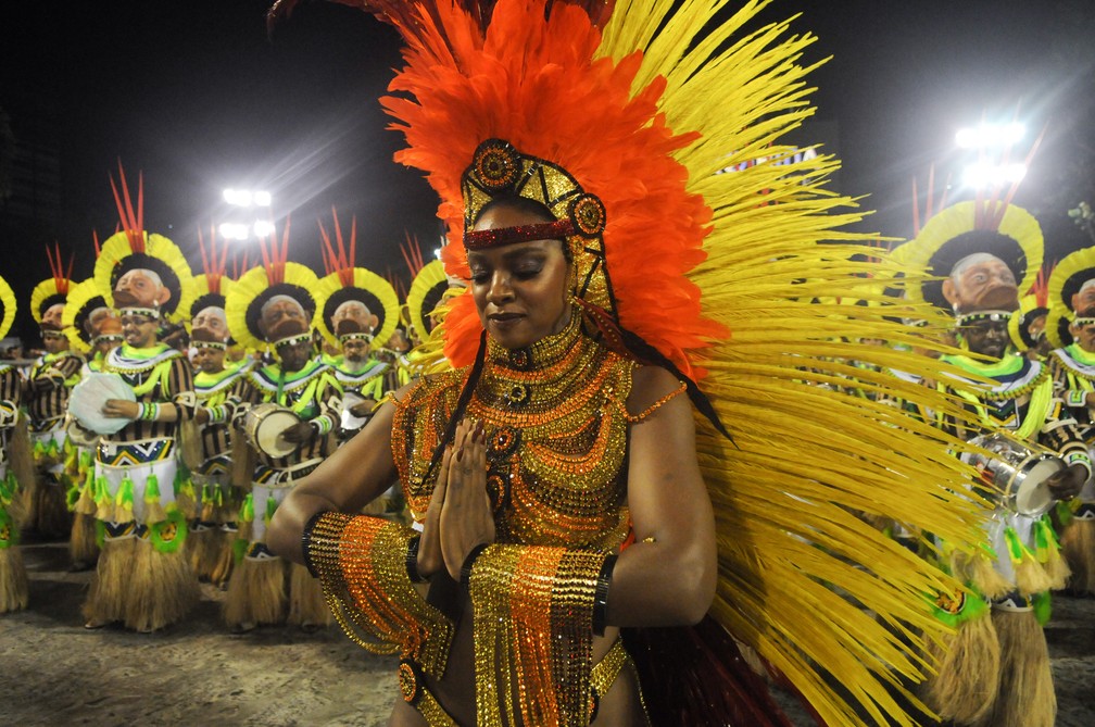 Cris Vianna é a rainha de bateria da Imperatriz Leopoldinense (Foto: Alexandre Durão/G1)