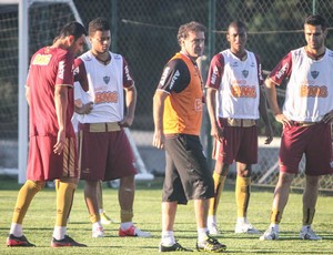 Cuca, técnico do Atlético-MG, comanda treino (Foto: Bruno Cantini / Flickr do Atlético-MG)