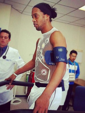 Ronaldinho Gaúcho Exame Querétaro (Foto: Reprodução/ Twitter) Ronaldinho Gaúcho Exame Querétaro (Foto: Reprodução/ Twitter)