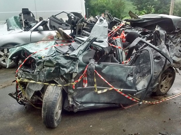 Bebê de 4 meses que estava no Peugeot 207 teve apenas algumas escoriações (Foto: PMRv/Divulgação)