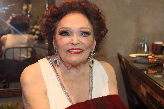 Em ótima forma e esbanjando talento, Bibi Ferreira completa 93 anos dia 1º de junho (Foto: Caio dos Santos/ Divulgação)