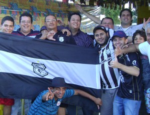 Festa de torcedores do Treze, em Campina Grande (Foto: Silas Batista)