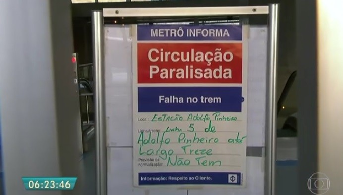 Estação Adolfo Pinheiro do Metrô fecha após novo descarilamento - Globo.com