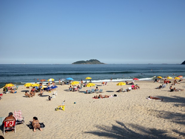 Praia do Tombo, em Guarujá, recebe Bandeira Azul pelo quarto ano seguido (Foto: Pedro Rezende/Divulgação Prefeitura de Guarujá) Praia do Tombo, em Guarujá, recebe Bandeira Azul pelo quarto ano seguido (Foto: Pedro Rezende/Divulgação Prefeitura de Guarujá)