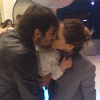 Kaká beijando Carol Celico (Foto: Instagram / Reprodução)