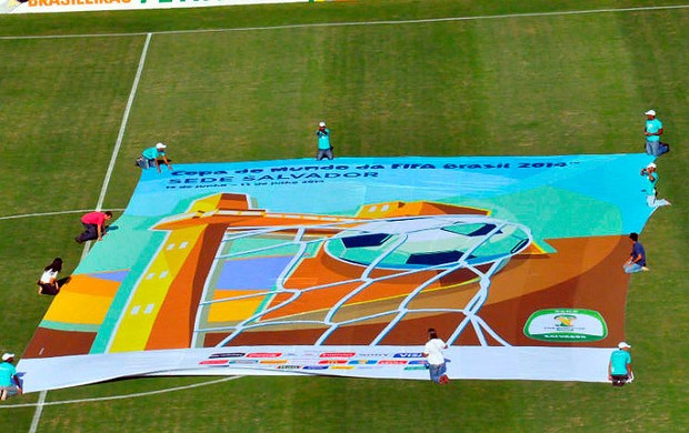 poster de salvador para copa do mundo (Foto: Eric Luis Carvalho/Globoesporte.com)