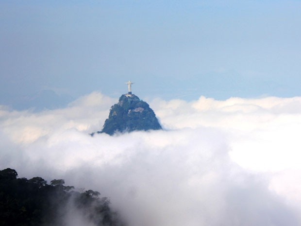 Previsão de céu nublado pela manhã e claro durante a tarde, nesta terça (24), no Rio. (Foto: TV Globo)
