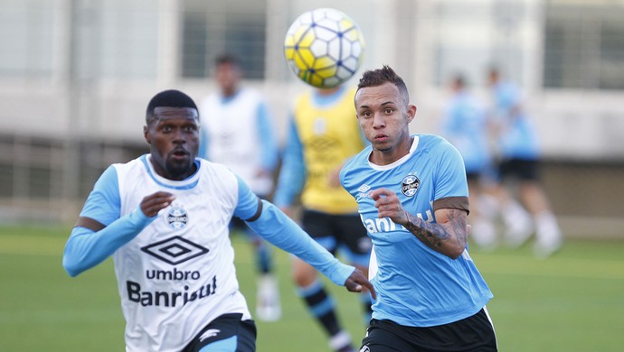 Grêmio, Iago, Everton (Foto: Lucas Uebel / Grêmio / Divulgação) Grêmio, Iago, Everton (Foto: Lucas Uebel / Grêmio / Divulgação)