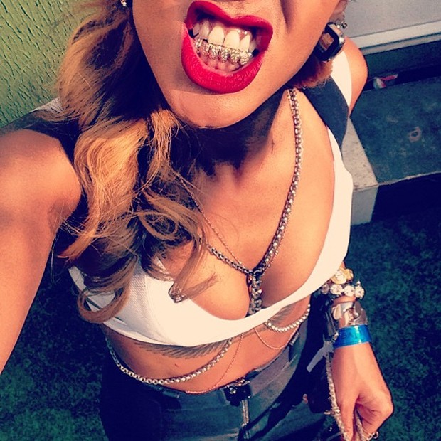 Rihanna (Foto: Reprodução/Instagram) Rihanna (Foto: Reprodução/Instagram)