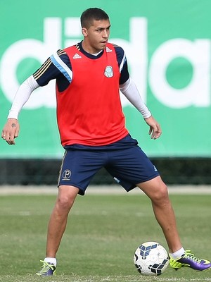 Com mudanças no time, Palmeiras vence jogo-treino na Academia