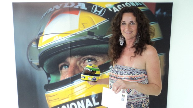 Maria Grazie, fã italiana, visita o Instituto Ayrton Senna (Foto: Divulgação IAS)