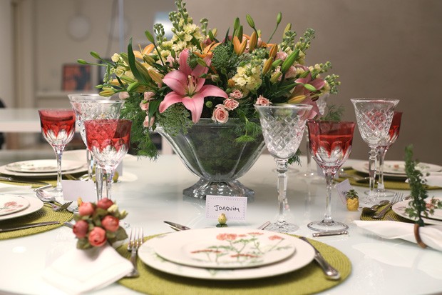 Vamos Receber: Uma mesa para visitas inesperadas (Foto: Michele Moll / divulgação) Vamos Receber: Uma mesa para visitas inesperadas (Foto: Michele Moll / divulgação)