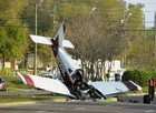 Piloto morre e adolescentes ficam feridas após queda de avião nos EUA (Chris Urso/The Tampa Tribune/AP)