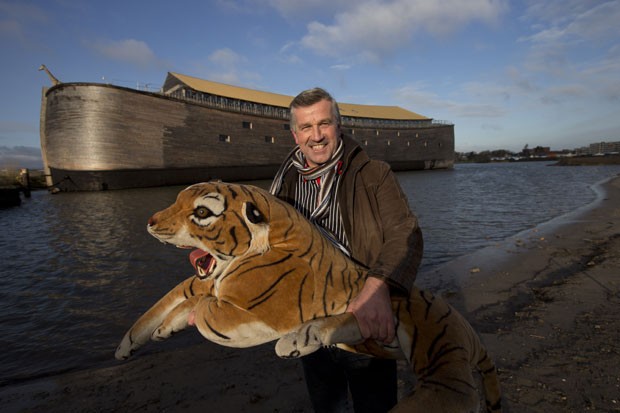 Johan Huibers construiu uma réplica em tamanho real da Arca de Noé. (Foto: Peter Dejong/AP)