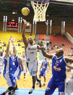 Marcus Mogi  Basquete (Foto: Guilherme Peixinho)