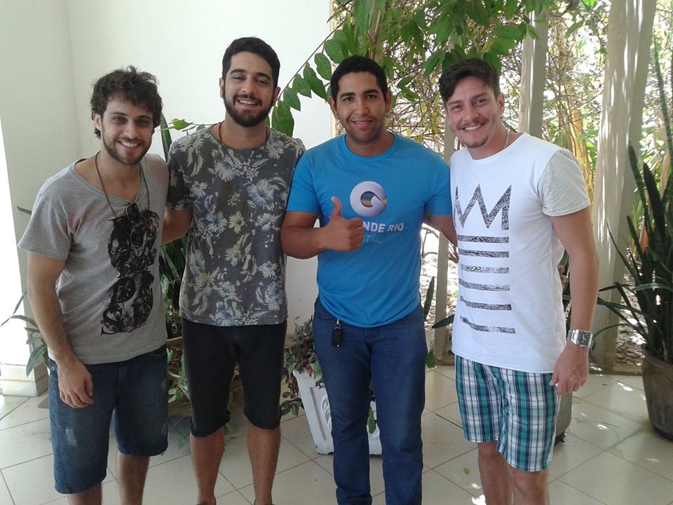 João Emerson conheceu vários artistas na TV Grande Rio (Foto: Arquivo Pessoal)