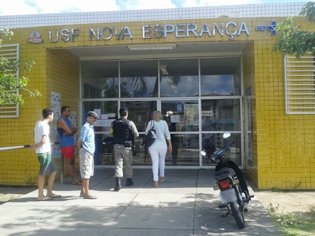 Polícia esteve no local, mas nenhum suspeito foi localizado (Foto: Cógenes Lira/Jornal da Paraíba)