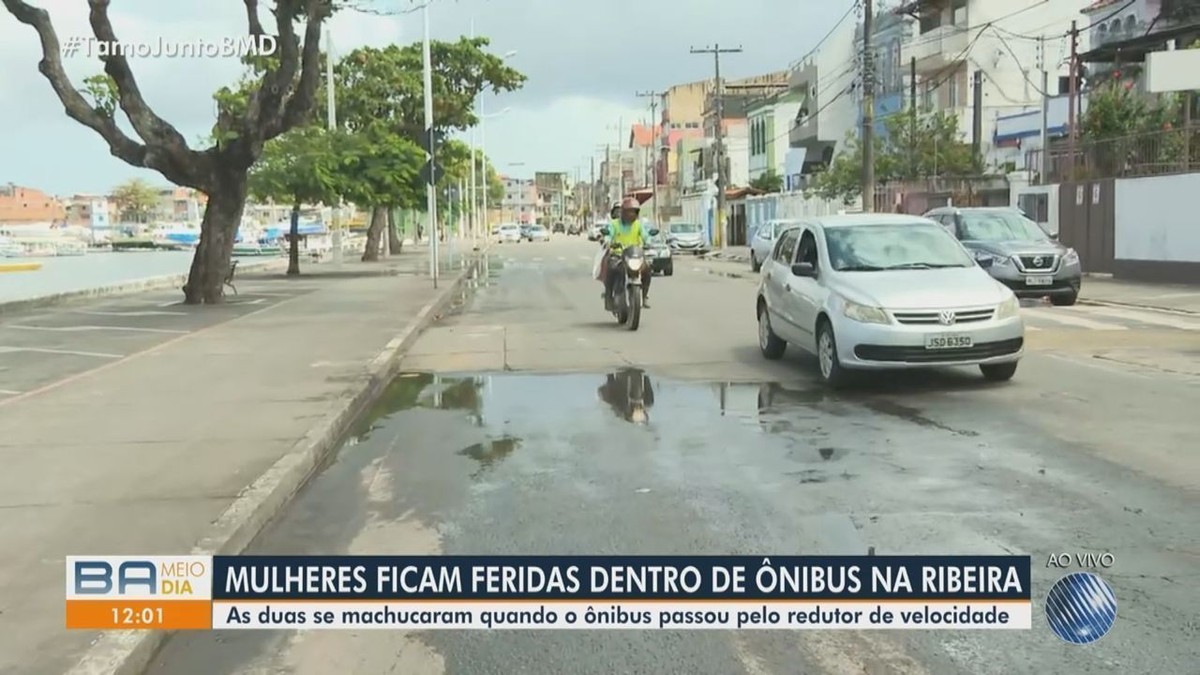 Mulheres ficam feridas após ônibus passar por lombada em Salvador