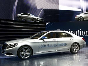 Mercedes-Benz S500 Hybrid (Foto: Ralph Orlowski/AP)