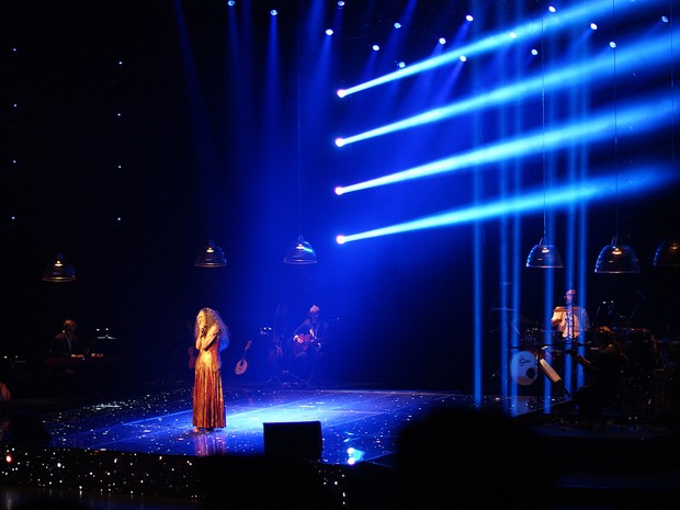Artista se apresentou na noite desta sexta (28), no Teatro Castro Alves. (Foto: Egi Santana) Artista se apresentou na noite desta sexta (28), no Teatro Castro Alves. (Foto: Egi Santana)