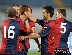 Zé Love Zé Eduardo marca um gol pelo Genoa (Foto: Site oficial do Genoa)