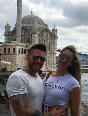 Guilherme, marido de Thaísa, foi com ela para Istambul (Foto: Reprodução/Instagram)