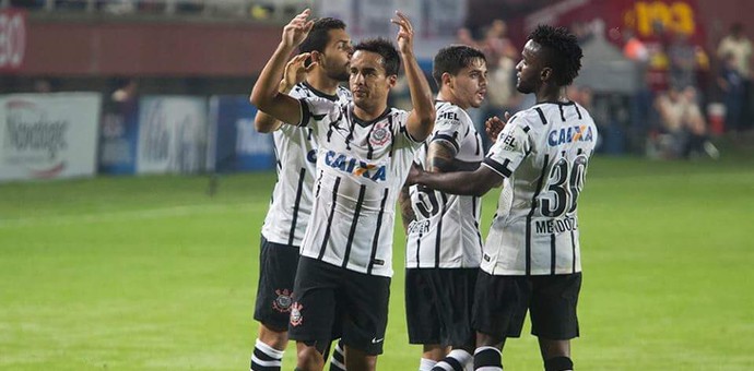 Jadson - Joinville x Corinthians (Foto: Ricardo Taves / Ag. Corinthians) Jadson - Joinville x Corinthians (Foto: Ricardo Taves / Ag. Corinthians)