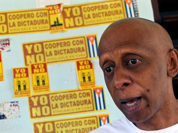 Guillermo Fariñas pede a cessação da repressão contra os dissidentes (Foto: Enrique De La Osa/Reuters)