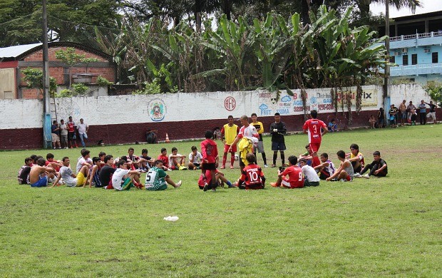 Peneira Chacarita Juniors em Manaus (Foto: Adeilson Albuquerque)