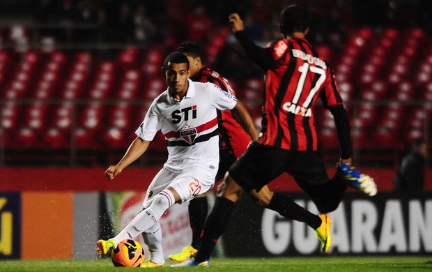 São Paulo x Atlético-PR (Foto: Marcos Ribolli)