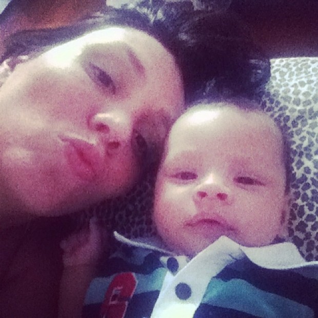 Simony com o filho (Foto: Instagram / Reprodução)