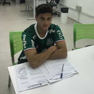 Destaque do Corinthians é nova contratação do Palmeiras para time sub-20