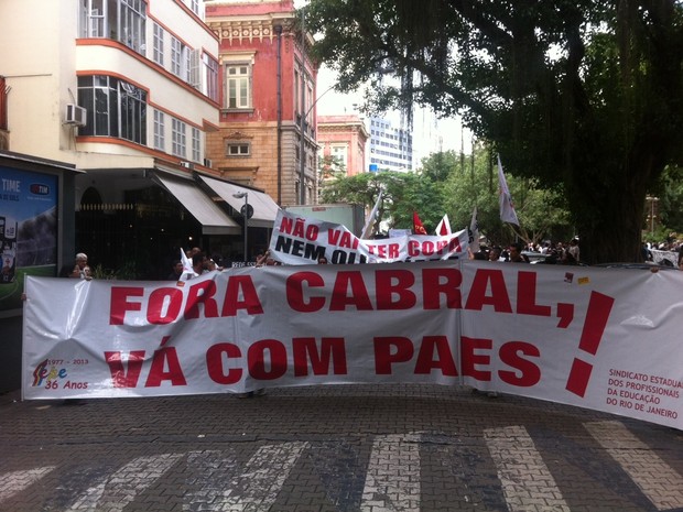 Professores reivindicam melhores salários (Foto: Henrique Coelho/G1)