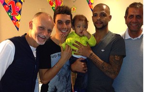 Felipe Melo comemorando aniversário de 1 ano do filho Luke (Foto: Reprodução / Instagram)
