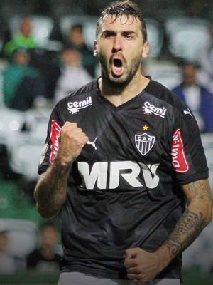 Pratto define diferença entre Galo e Corinthians: 