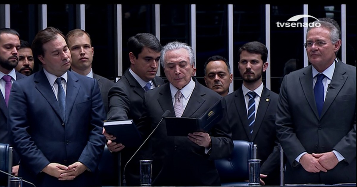 Resultado de imagem para Em cerimônia de 11 minutos, Temer é empossado presidente da República