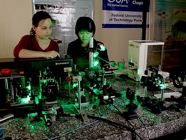 Laboratório de Laser - Programa de Pós-Graduação em Engenharia Elétrica e Informática Industrial (Foto: Divulgação)