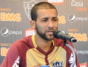 Pierre, volante do Atlético-MG (Foto: Fernando Martins / Globoesporte.com)
