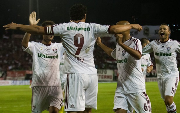 Fluminense comemora gol sobre o Caracas (Foto: EFE)