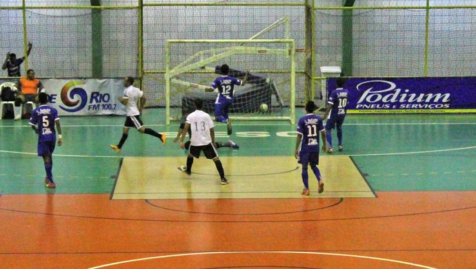 Jardim Primavera vence o Dom Malan  (Foto: Emerson Rocha)