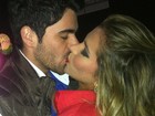 Ex-BBBs Adriana e Rodrigão beijam muito em rodeio