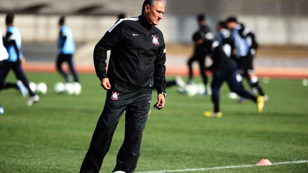 Tite treino Corinthians (Foto: Marcos Ribolli / Globoesporte.com)