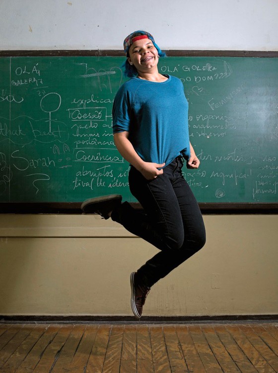 Raquel Resende,14 anos,é aluna do 1 ano do ensino médio.Estava no oitavo ano quando as ocupações ocorreram.Apoiou o movimento sem permanecer  na escola ocupada (Foto:  Emiliano Capozoli/ÉPOCA)