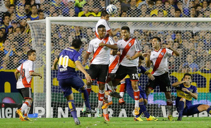 Riquelme gol, Boca Juniors x River Plate (Foto: AP)