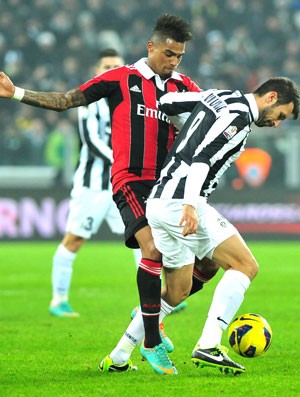 vucinic e Boateng, Juventus e Milan, AP (Foto: Agência AP)