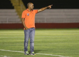 Alexandre Ferreira, técnico do Botafogo-SP (Foto: Rogério Moroti / Agência Botafogo)