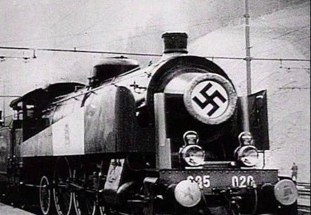 Foto de arquivo capta um trem das forças nazistas (Foto: Reprodução/Internet)