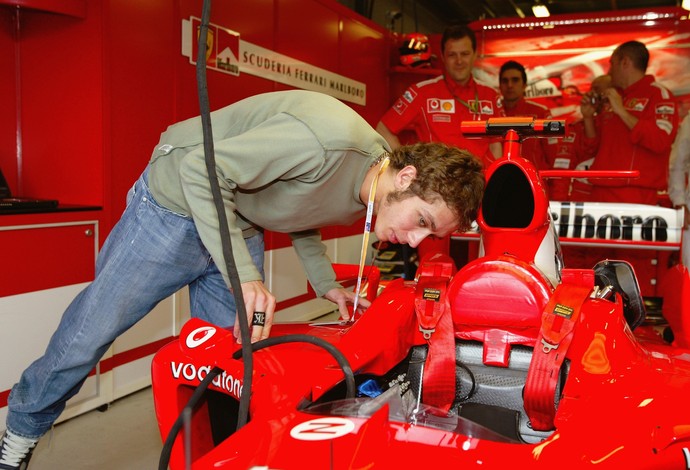 O multicampeão Valentino Rossi já flertou com a F-1 e despertou interesse da Ferrari (Foto: Getty Images)