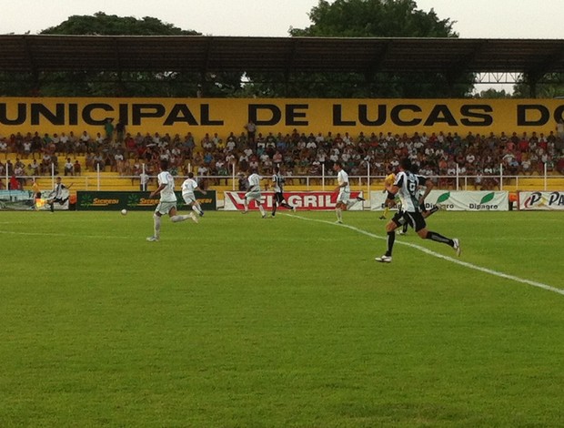 Treze vence Luverdense e se garante na Série C do Brasileirão em 2013 (Foto: Lucas de Senna/Globoesporte.com)