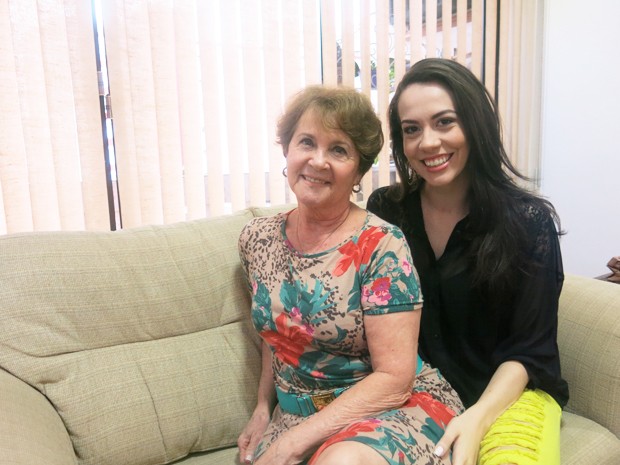 Maria Lucia, de 71 anos e a neta Marcela, de 23 anos. (Foto: Mariane Rossi/G1)